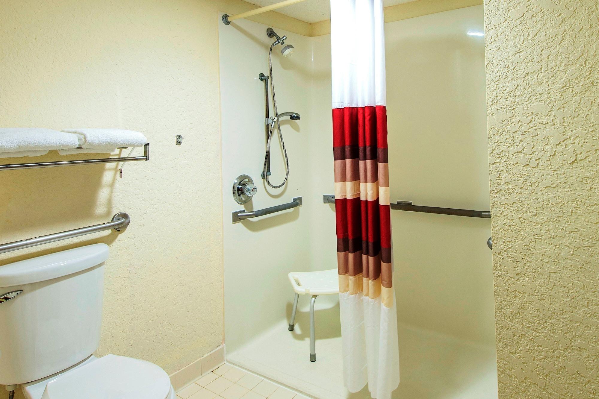 Red Roof Inn Harrisonburg - University Area Esterno foto