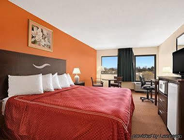 Red Roof Inn Harrisonburg - University Area Esterno foto